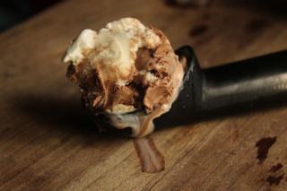 Glace granuleuse : tout se joue sur la taille des cristaux
